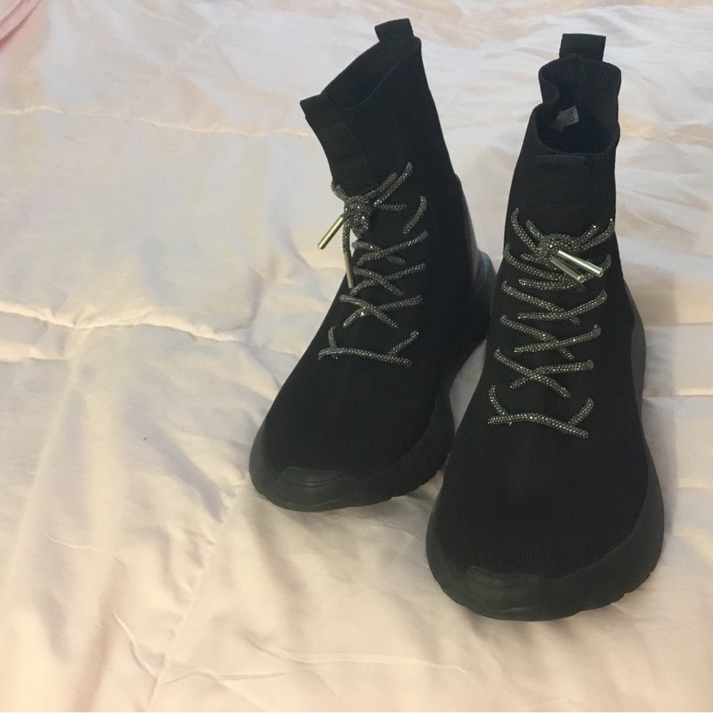 Ankle boots sneaker like style